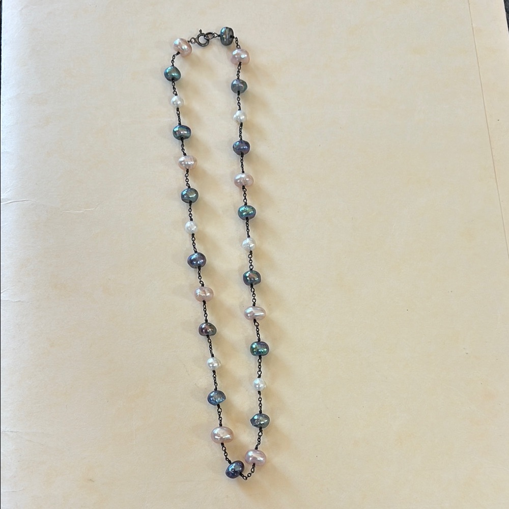 Elegant Pearl and Bead Necklace